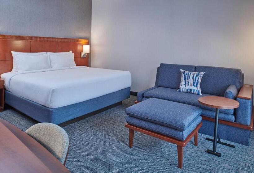 스탠다드 룸 킹사이즈 침대, Courtyard By Marriott Detroit Livonia