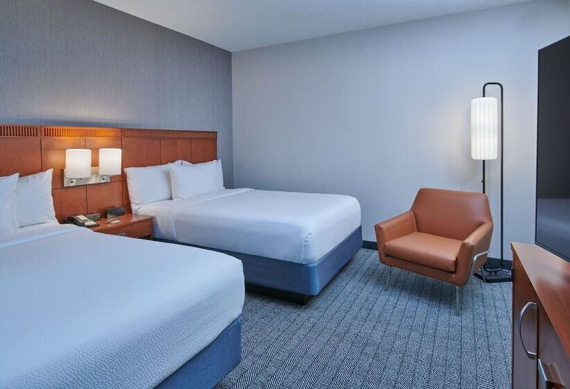 스위트, Courtyard By Marriott Detroit Livonia
