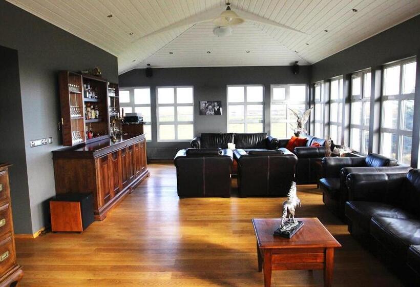 اتاق لوکس, Armot Guesthouse