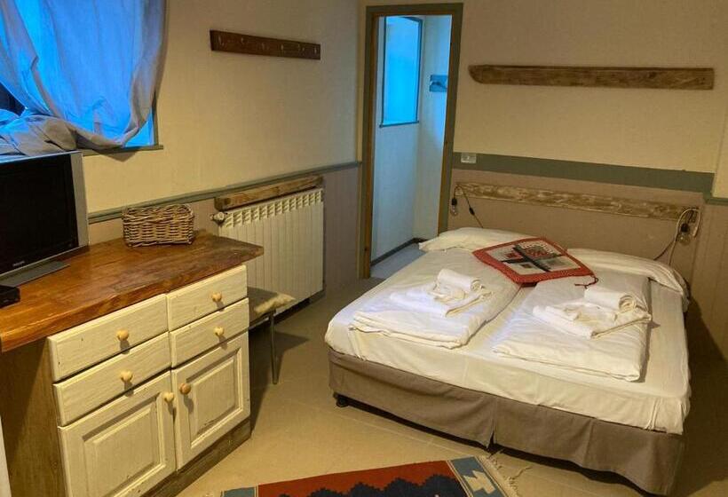 اتاق استاندارد چهار تخته, Chalet Capannina