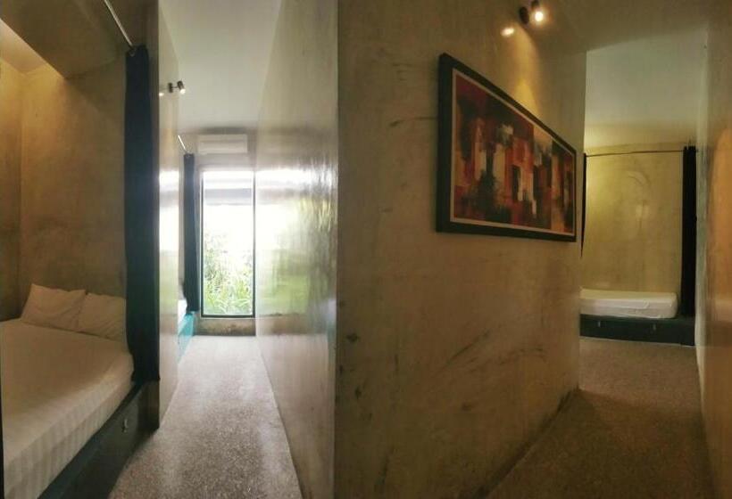 Кровать в Общей Комнате, Beds In Garden Hostel Sdn Bhd