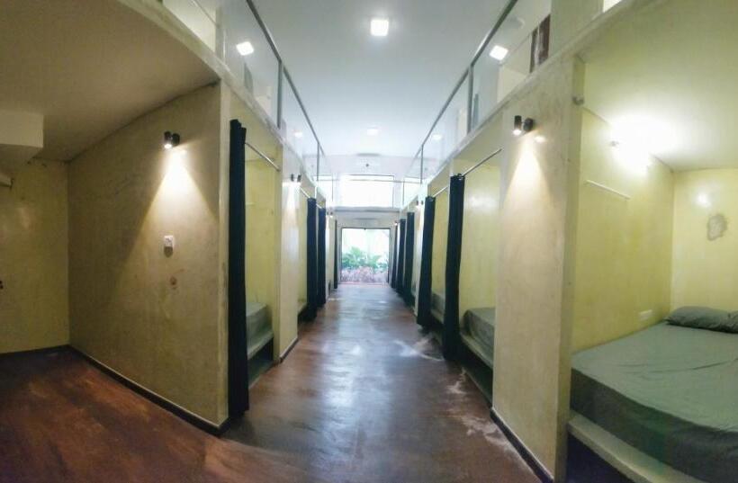 Бунгало Стандарт Вид на Сад, Beds In Garden Hostel Sdn Bhd