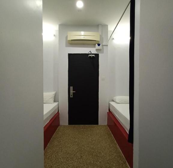 Номер Стандарт, Beds In Garden Hostel Sdn Bhd