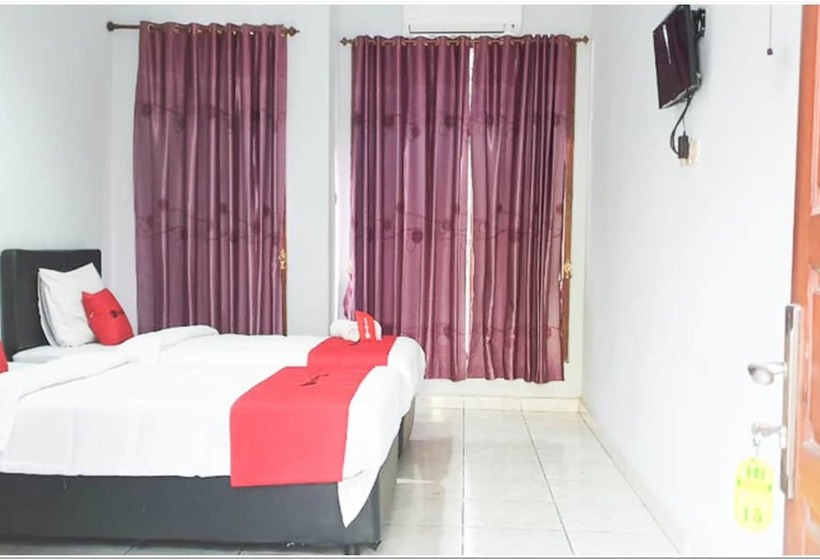 Номер Стандарт, Reddoorz Near Bojonegoro Train Station