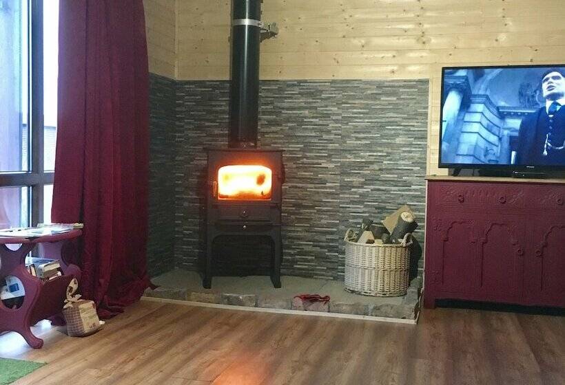 Апартаменты Комфорт 1 Спальня, Lakeside Fishing Lodges