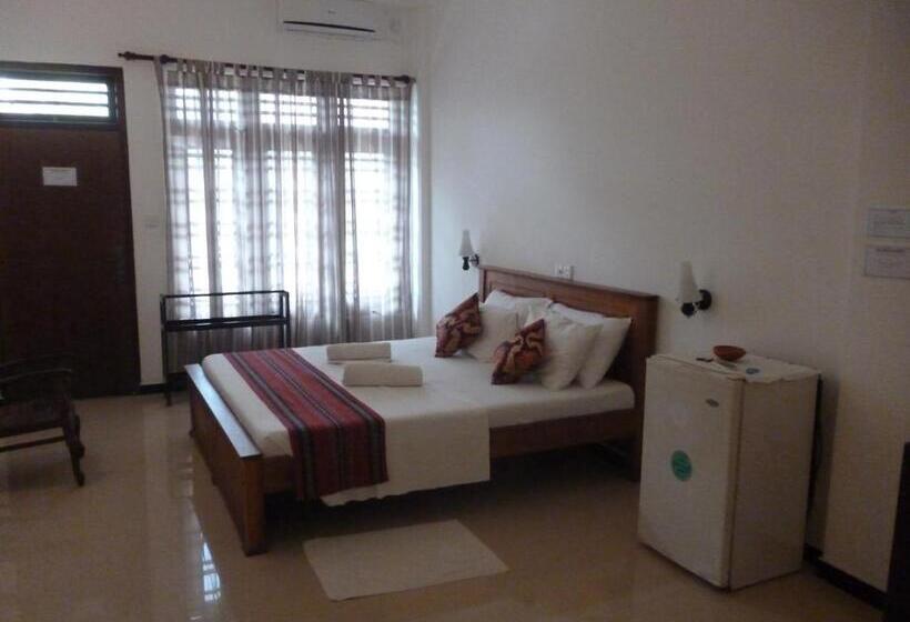 اتاق لوکس, Ocean View Cottage