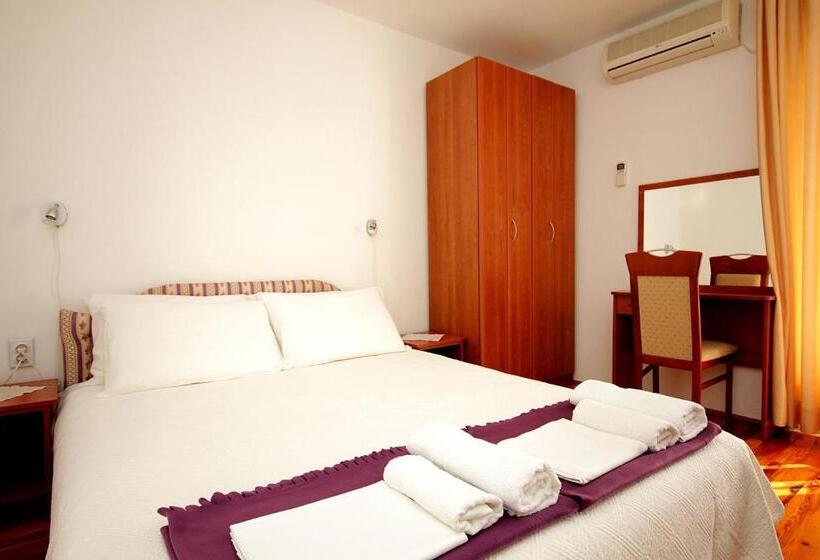 آپارتمان 2 خوابه با تراس, Guesthouse Drašković