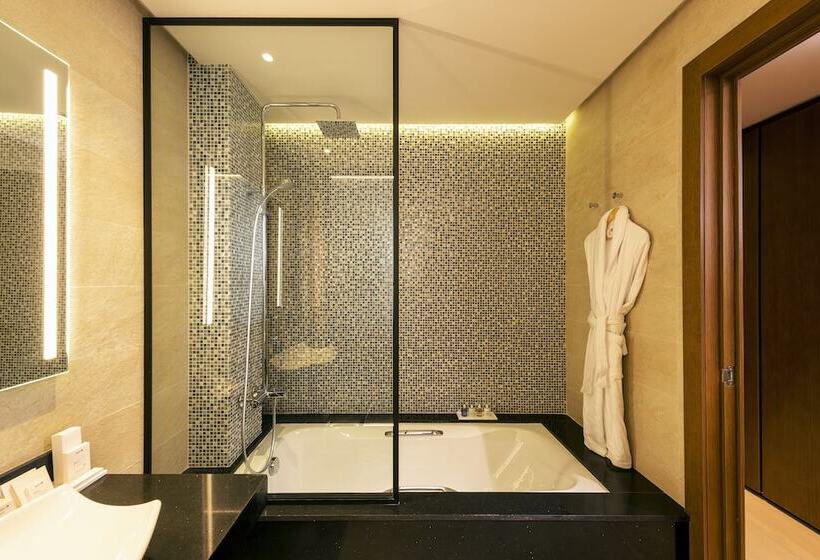 سوییت جونیور, Radisson Blu Hotel Casablanca City Center