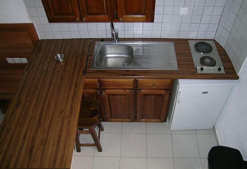 Четырехместный Номер Стандарт, Kamares Apartments εε