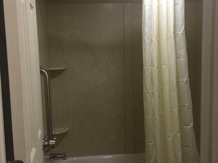 스탠다드 룸 더블 침대 2개, Econo Lodge Inn & Suites I 64 & Us 13
