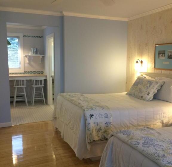 اتاق استاندارد, The Edgewater
