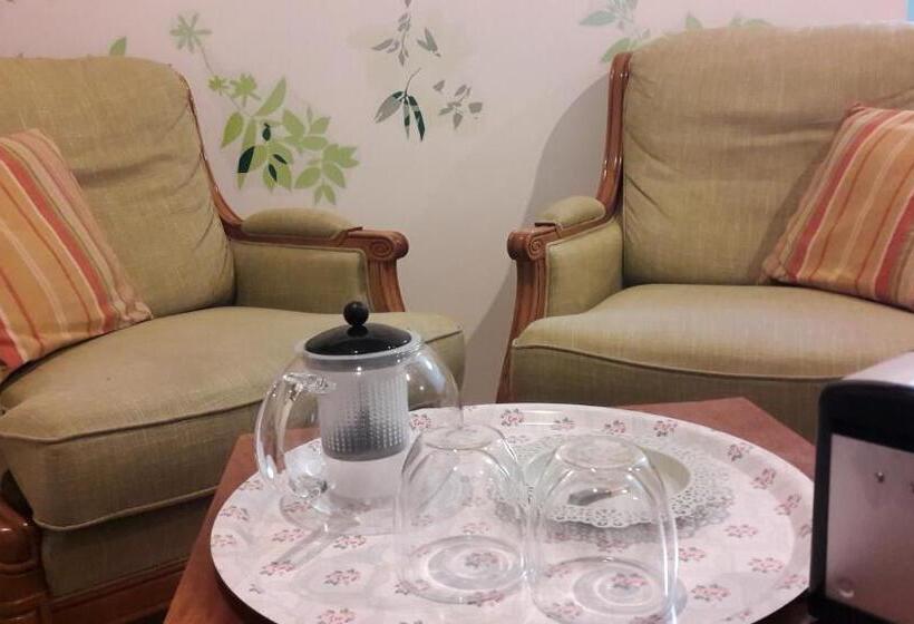 Семейный Номер, La Chambre Tomis Ath