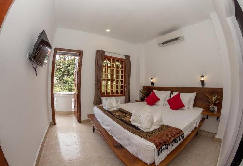 Номер Deluxe с Балконом, Poolside Villa