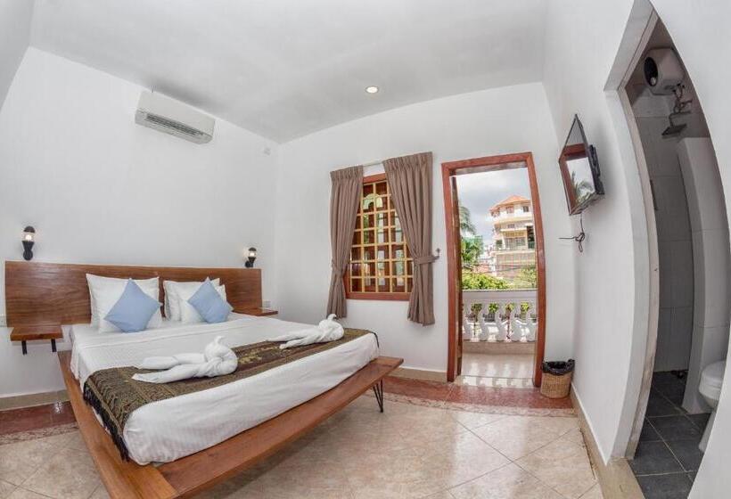 Номер Deluxe с Балконом, Poolside Villa