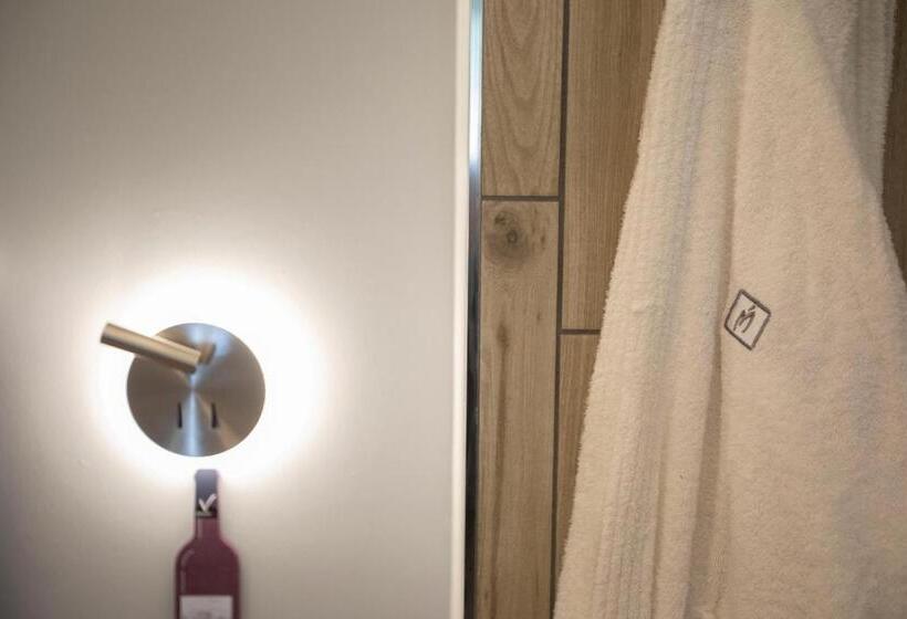 Полулюкс, Vesuvio Inn Bed & Wine Experience