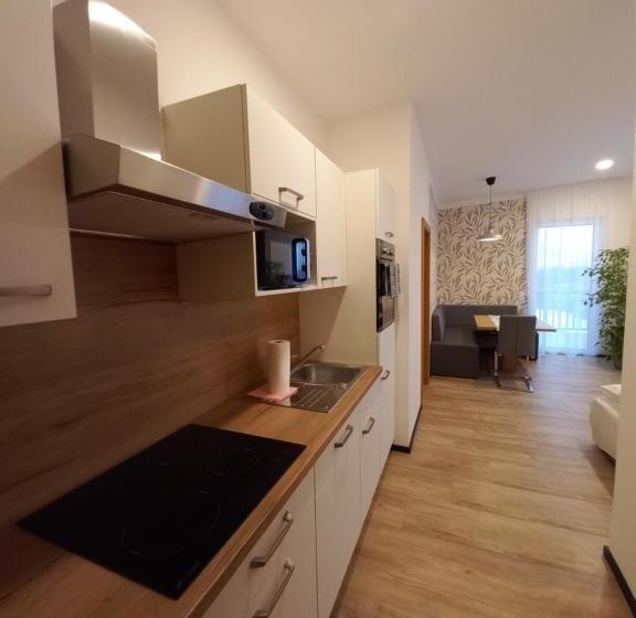 Апартаменты 1 Спальня с Балконом, Laudach Inn