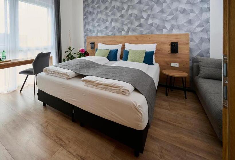 Апартаменты 1 Спальня с Балконом, Laudach Inn