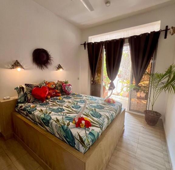 اتاق استاندارد, Gadea Boutique Hotel& Gadea Garden Italian Restaurant