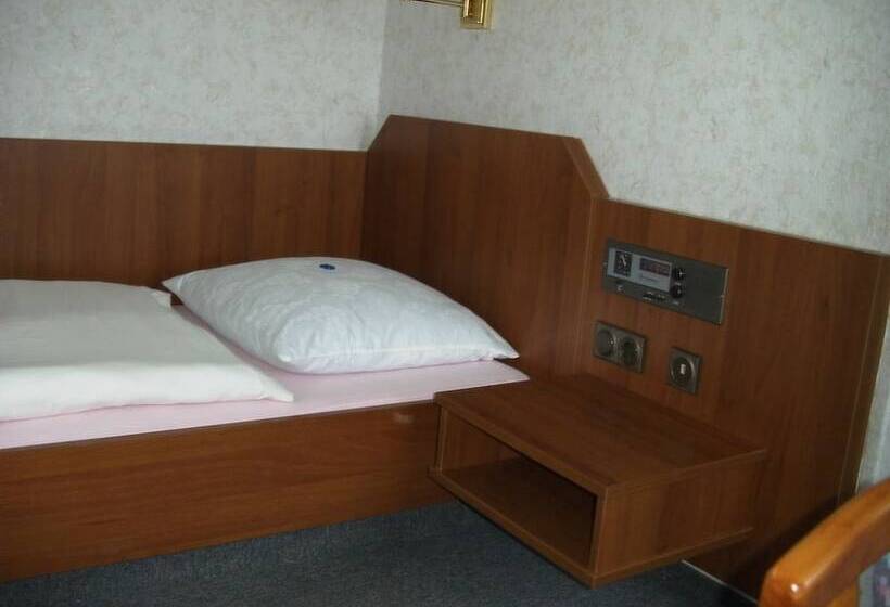 Номер Стандарт Индивидуальный, Landgasthof & Hotel Waldow