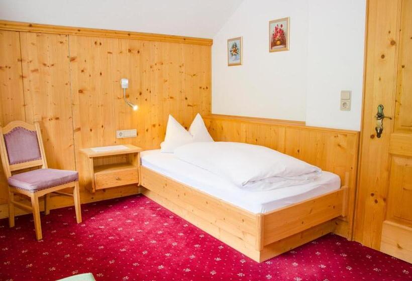 Standard Yhden Hengen Huone, Garni Alpenblick