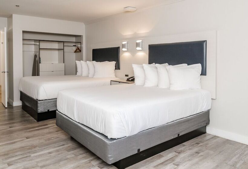 Номер Стандарт 2 Двуспальные Кровати, Art Hotel Laguna Beach