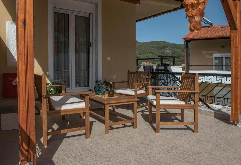 Студио Стандарт с Террасой, Caretta Village