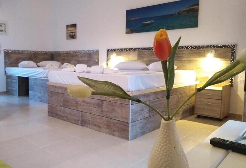 Семейное Студио, Caretta Village