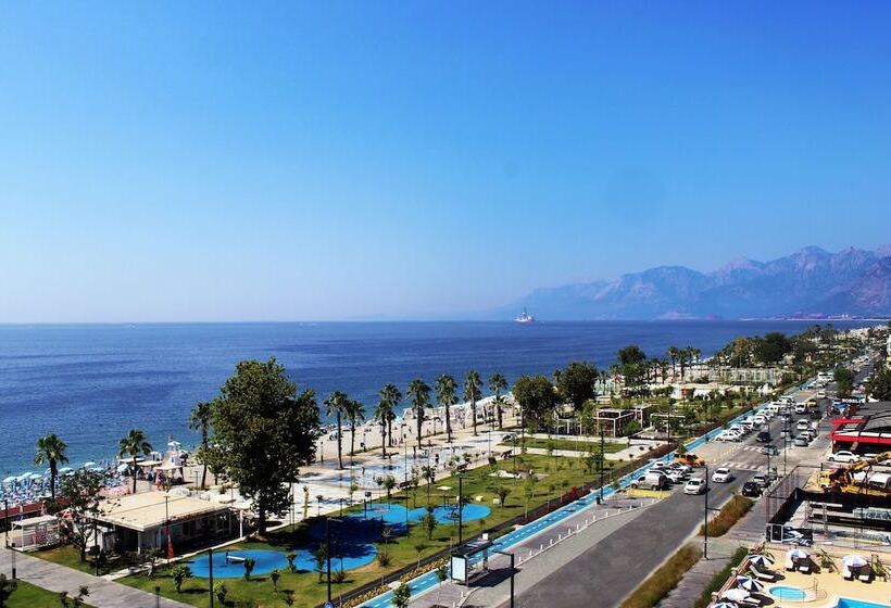 اتاق لوکس با چشم‌انداز دریا, Reo Hotel & Spa