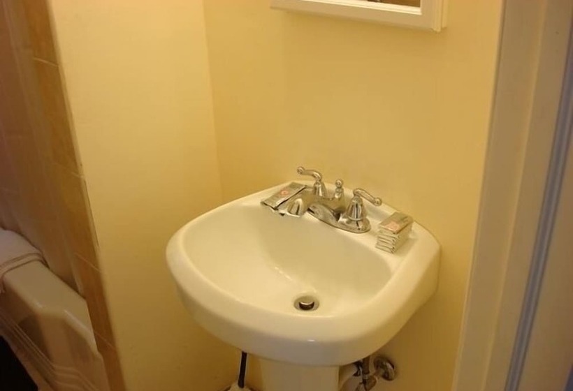Апартаменты 2 Спальни, Four Winds Motel