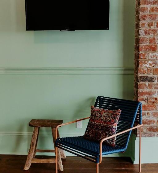 Standard Room with Balcony, The Frenchmen New Orleans By Kasa