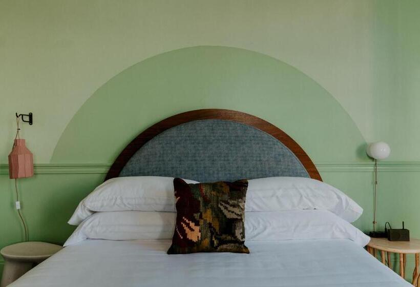 Standard Room King Size Bed, The Frenchmen New Orleans By Kasa