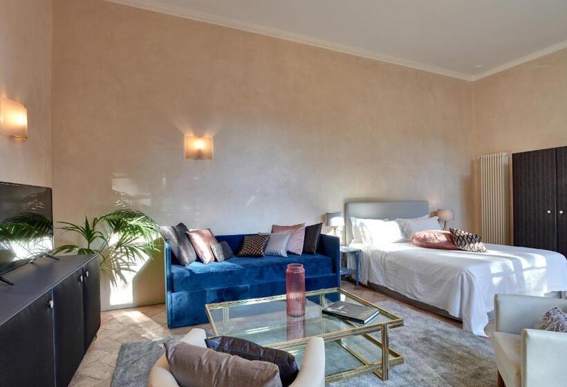 Номер Deluxe, Dandelion Como Suites & Park