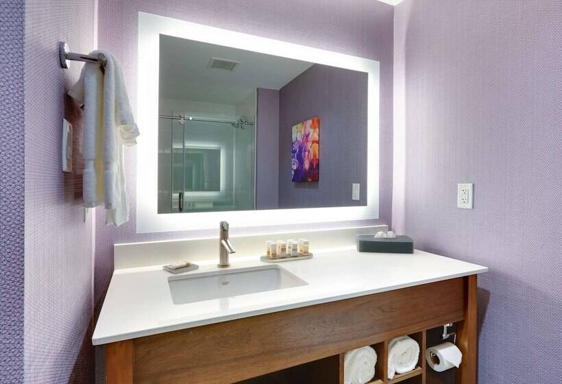 Номер Deluxe, La Quinta Inn & Suites By Wyndham Lakeway