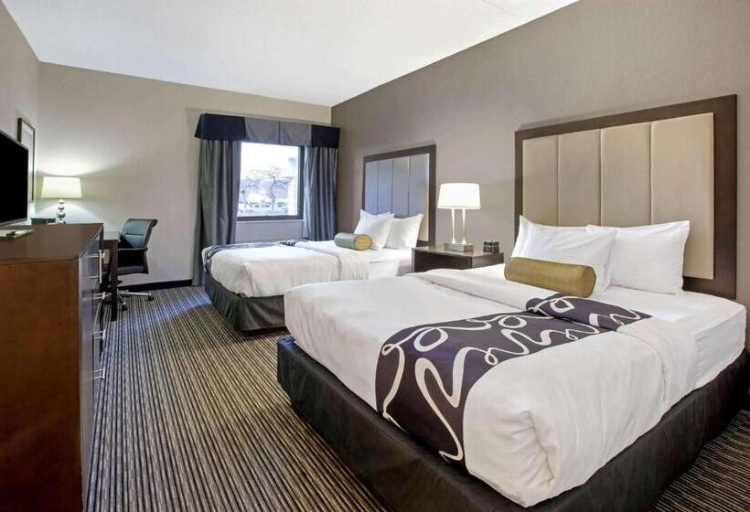 스위트, La Quinta Inn & Suites By Wyndham Detroit Metro Airport