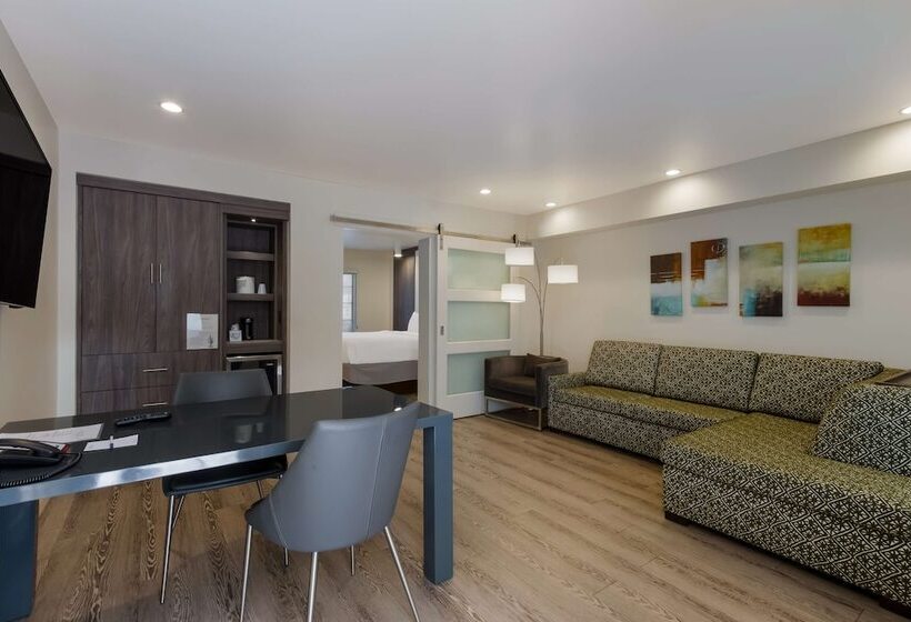 스위트, Surestay Plus Hotel By Best Western Tempe University