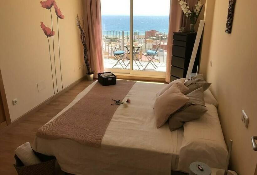 バス共有のスタンダードルーム, Rooms In Seafront Villa