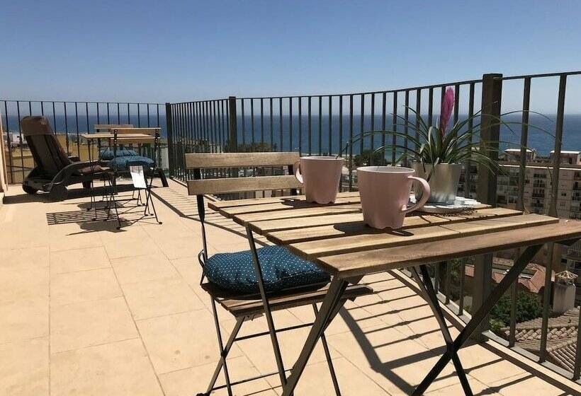 バス共有のスタンダードルーム, Rooms In Seafront Villa