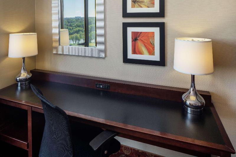 장애인을 위한 스탠다드 룸, Doubletree By Hilton Cherry Hill Philadelphia