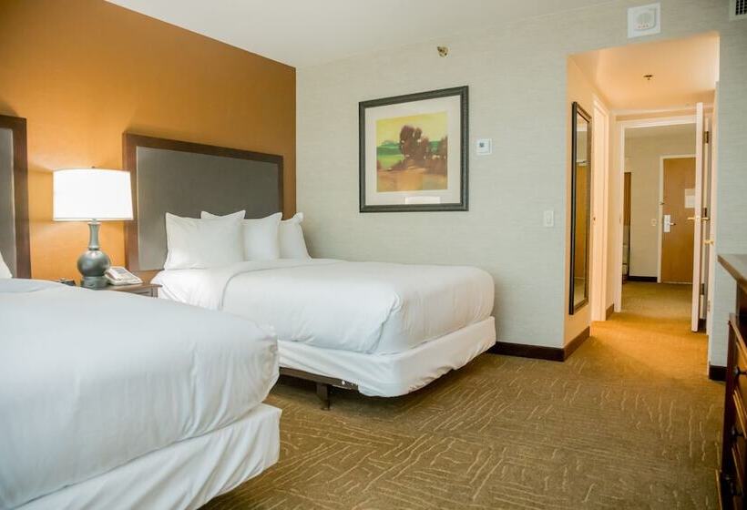 Люкс, Embassy Suites By Hilton Lexington Green
