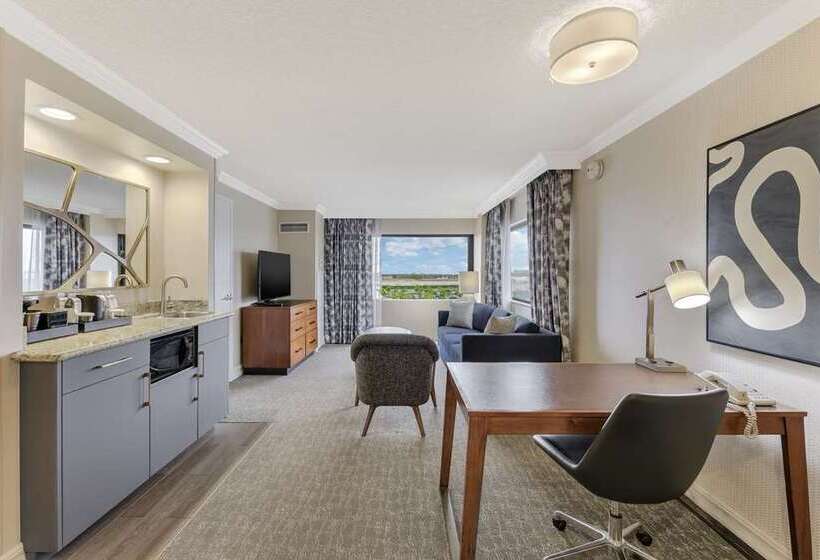 Люкс, Embassy Suites By Hilton Lexington Green