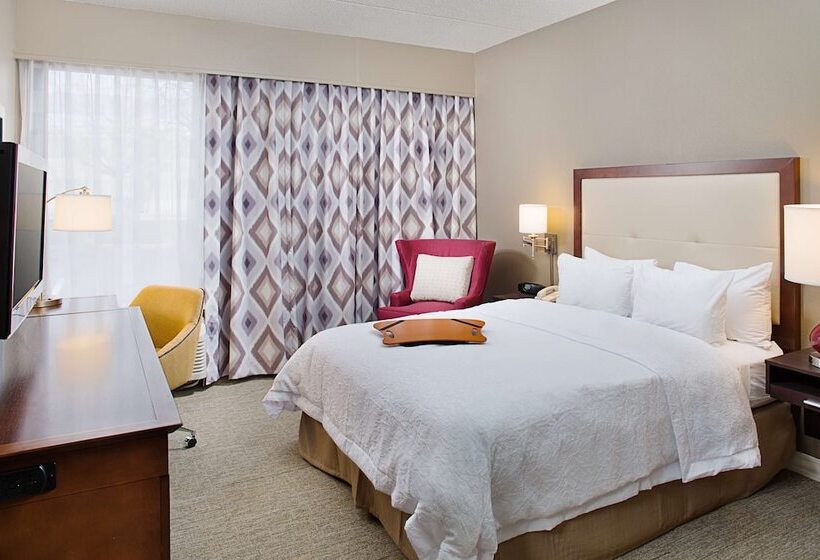 适合残疾人使用的标准间, Hampton Inn Philadelphia / Willow Grove