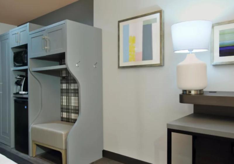 Люкс Кровать Кинг, Holiday Inn Hattiesburg   North, An Ihg