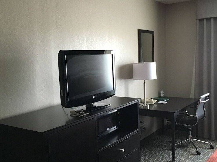 Люкс, Comfort Inn