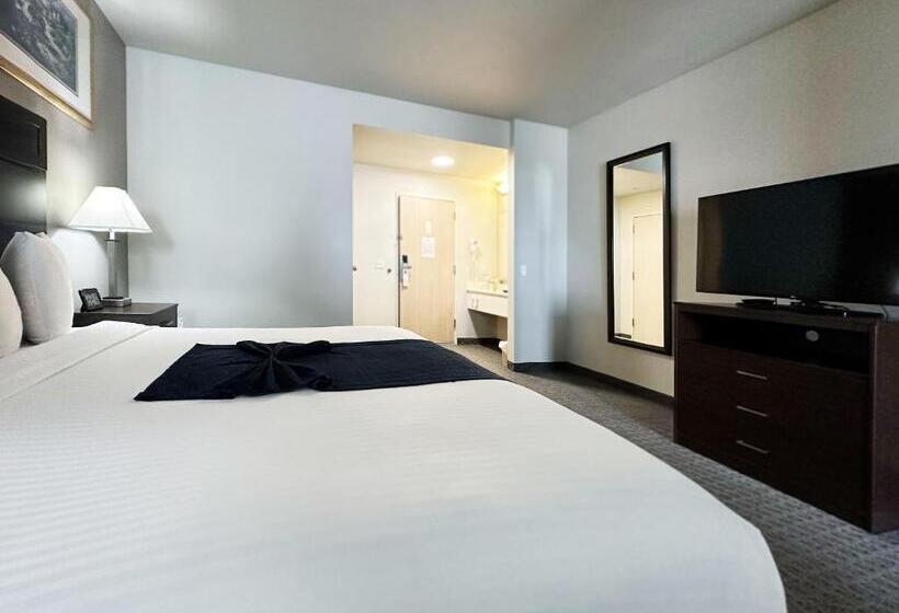 Полулюкс Кровать Кинг, Bayvue Hotel, Resort & Suites