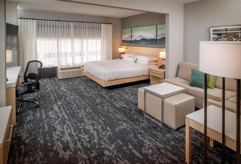 클럽 스위트, Delta Hotels By Marriott Huntington Downtown