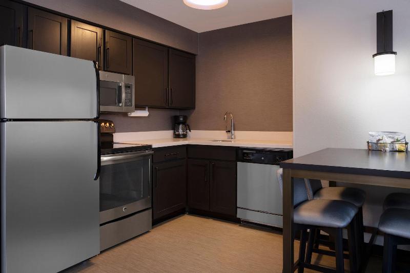스위트 킹사이즈 침대, Holiday Inn Express Wilson I 95, An Ihg