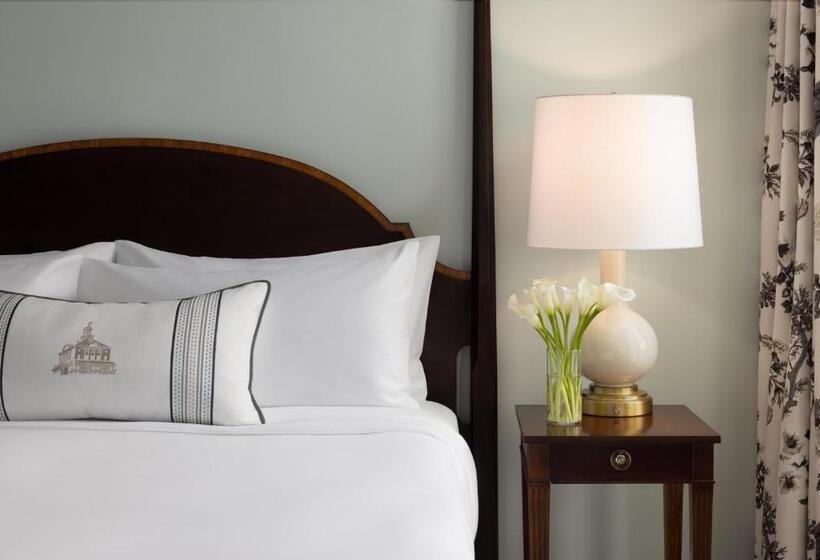 스탠다드 룸 킹사이즈 침대, The Omni Homestead Resort & Spa