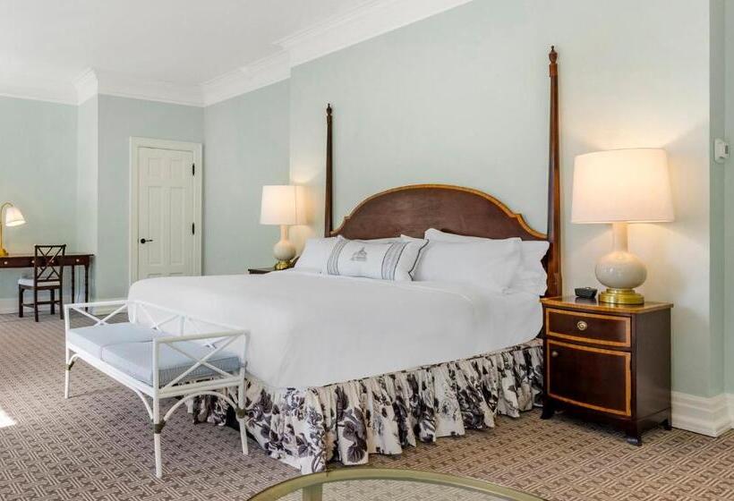 이그제큐티브 스위트 킹침대, The Omni Homestead Resort & Spa