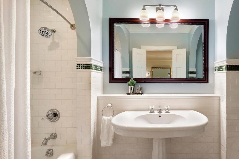 프리미엄 룸, The Omni Homestead Resort & Spa