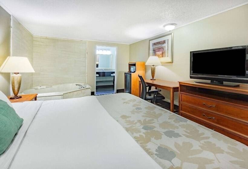 Номер Deluxe, Travelodge By Wyndham Monroe